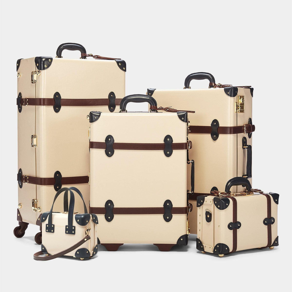 The Architect - Cream Carryon Carryon Steamline Luggage 