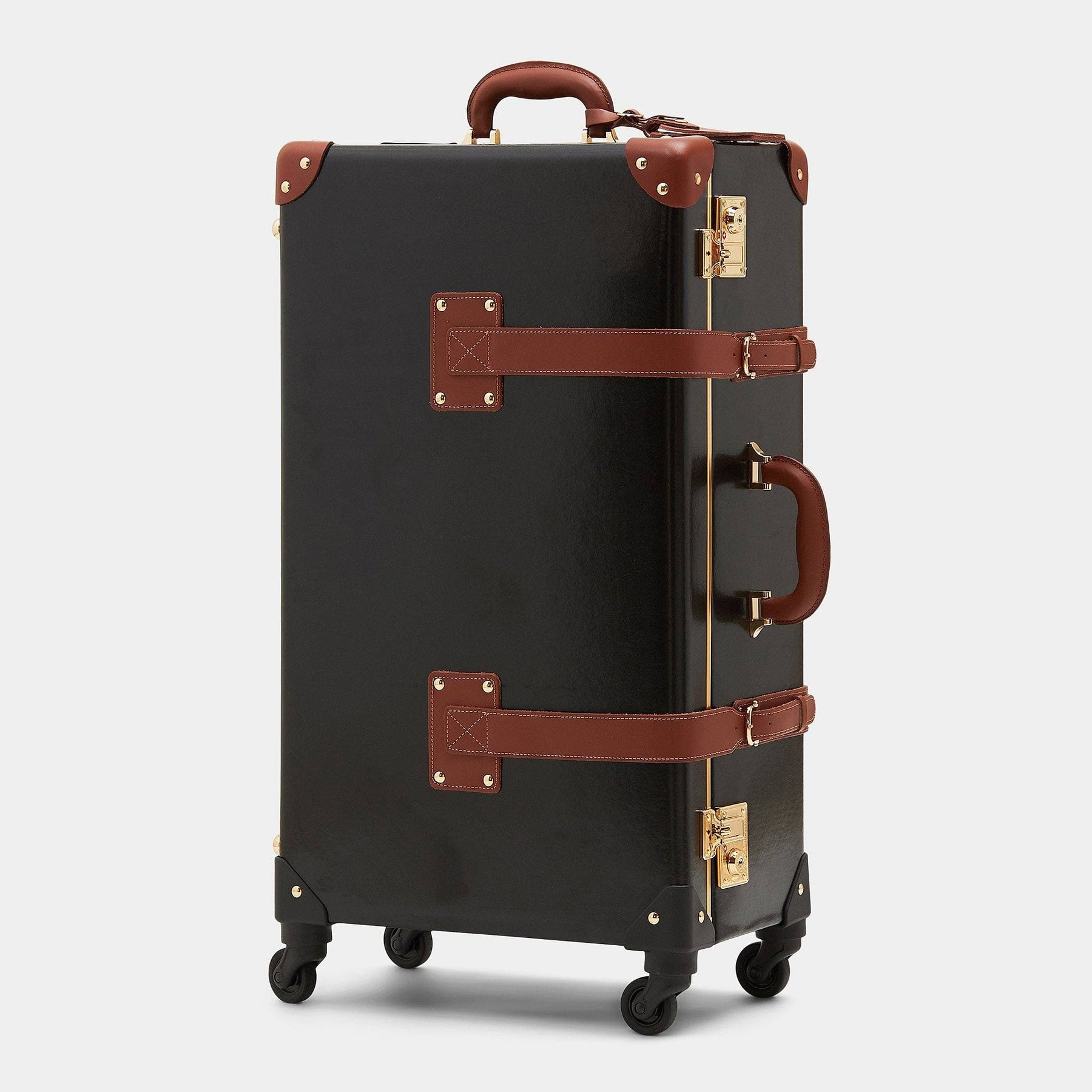 Angled product view of the check-in Diplomat leather suitcase in black