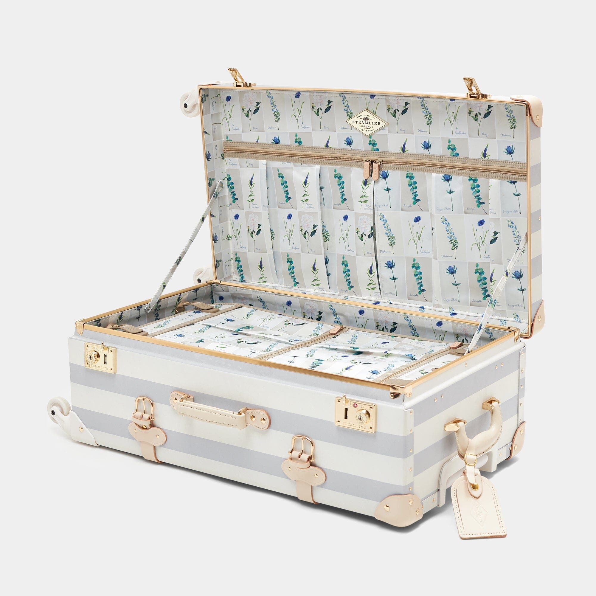 Shop our striped Pasco® Spinner Check-In suitcase | SteamLine: The