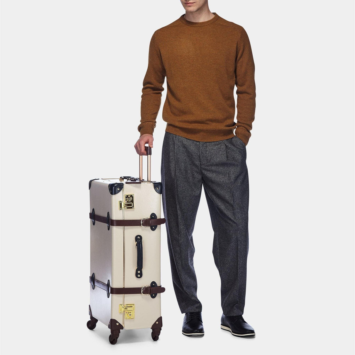 The Architect - Cream Check In Spinner Spinner Steamline Luggage 