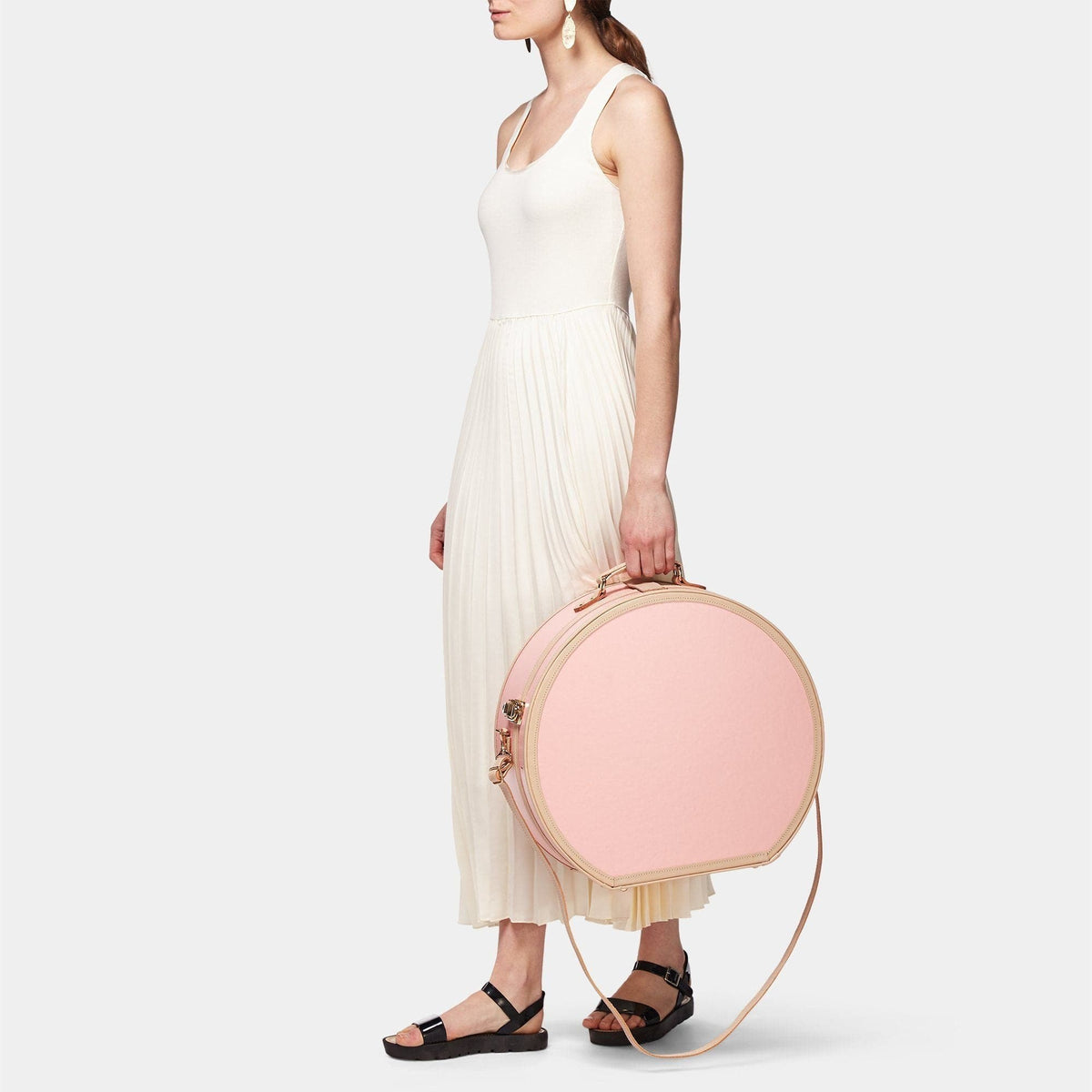 The Correspondent Hatbox Deluxe | Pink Round Suitcase Hat Box Luggage